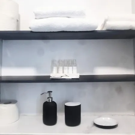 Cosy & Chic - Eiffel Tower *