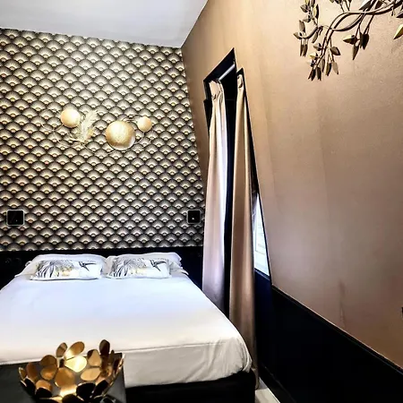 Chic & Cosy Eiffel Tower - Champs Elysees Párizs